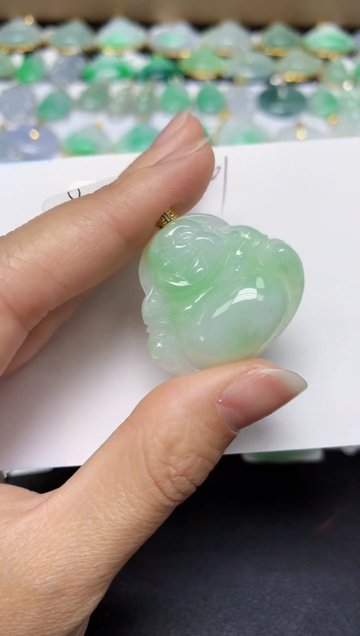 翡翠18K金镶嵌颈饰天然翡翠A货
