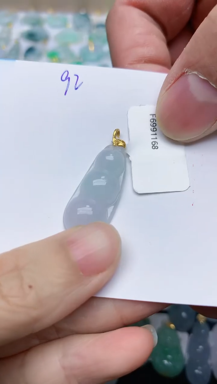 【闪购商品】翡翠颈饰18K金镶嵌天然翡翠A货    92