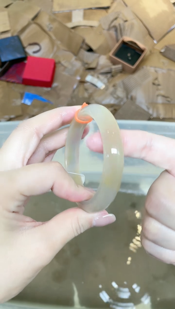 石英质玉手镯未镶嵌749-60