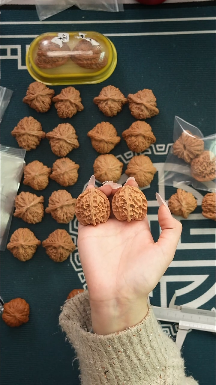 吊坠文玩核桃苹果园38全