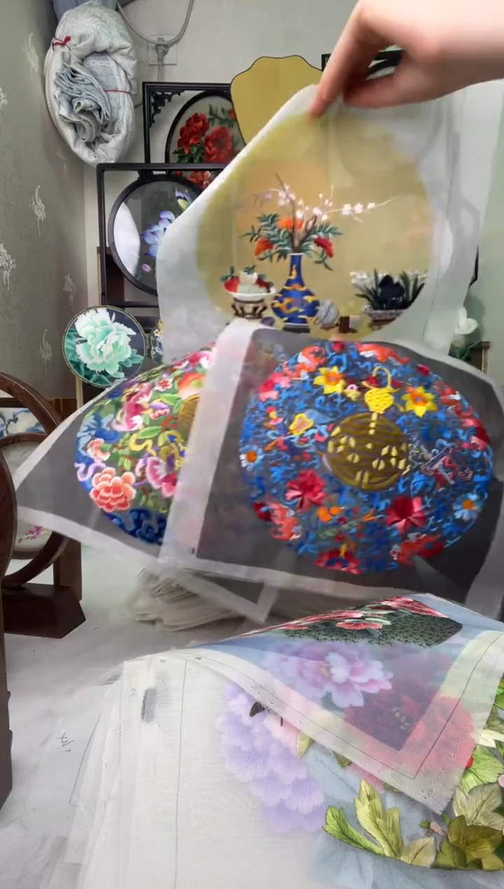 织绣大*苏绣作品绣片三张