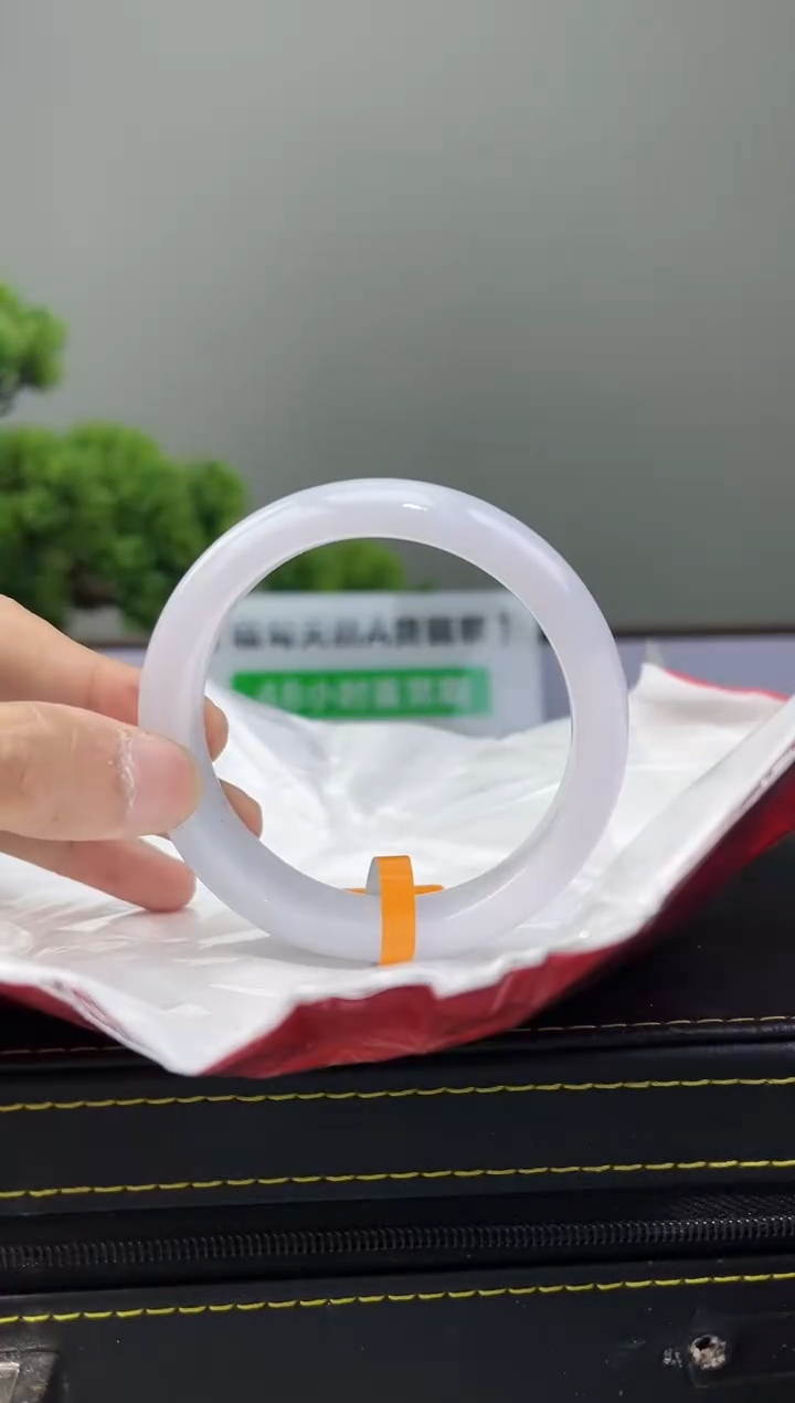 【闪购商品】翡翠手镯未镶嵌手镯7