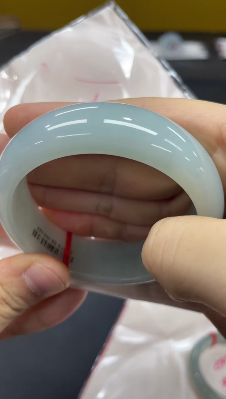 未镶嵌手镯翡翠一***暗翡翠手镯