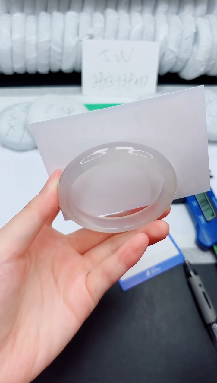 石英质玉手镯未镶嵌157-54.2