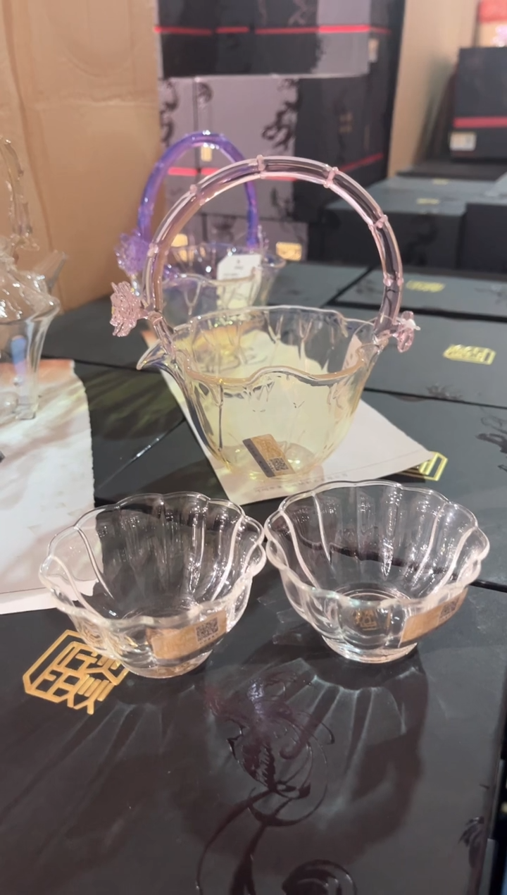 【闪购商品】粉色和韵提梁公道杯+花瓣品杯