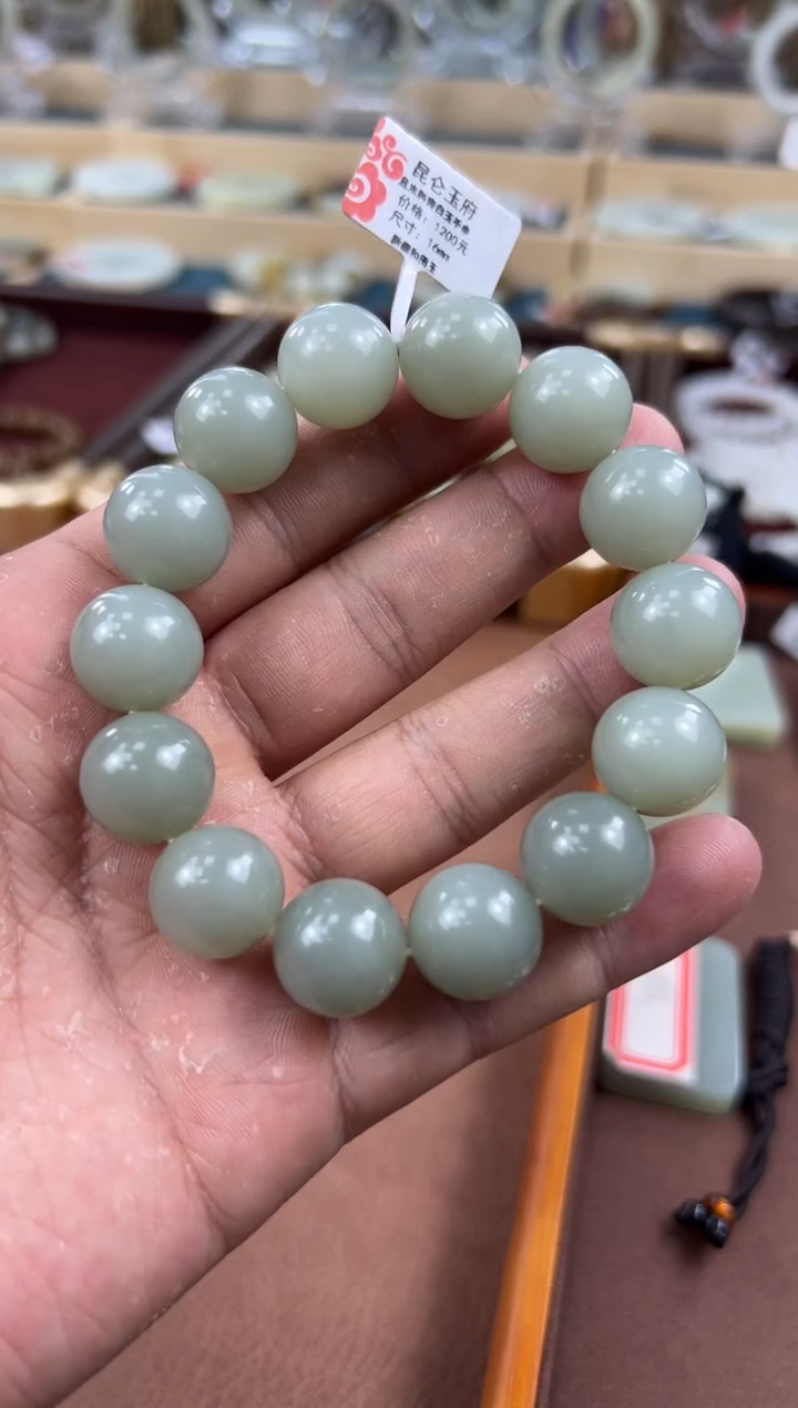 未镶嵌手串和田玉且末青白玉手串13*14