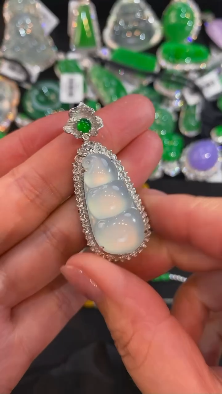 【闪购商品】翡翠颈饰未镶嵌福豆