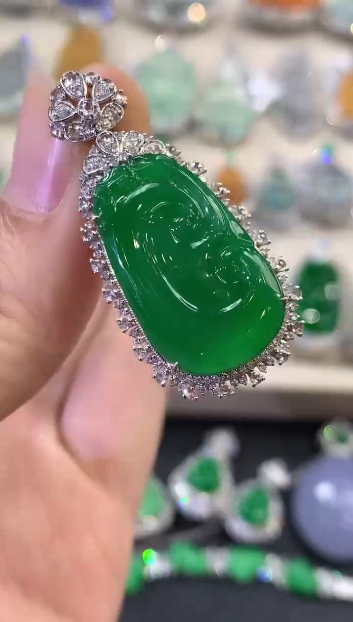 【闪购商品】翡翠吊坠(不含链)18K金镶嵌 C202