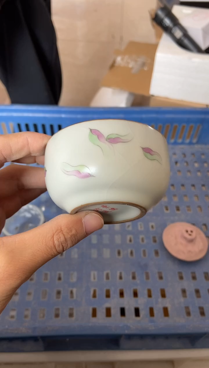 杯子瓷无运费险有瑕疵的摄影的产品有使用过的痕迹有点脏介意勿拍