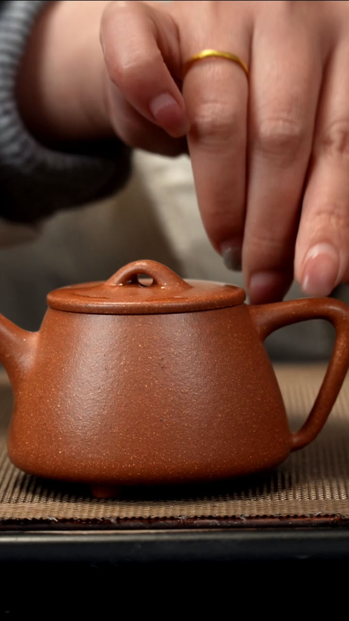 紫砂茶盏金降坡高瓢150CC