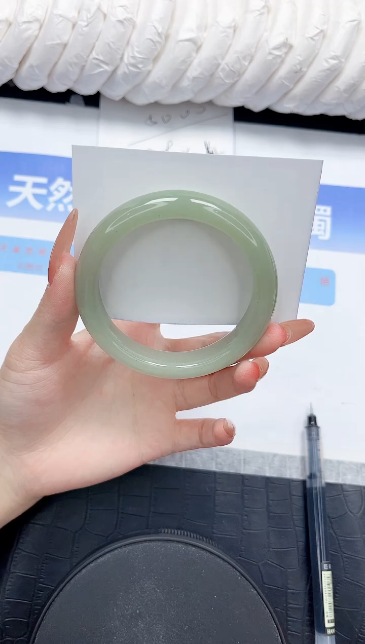 石英质玉手镯未镶嵌127-58.3