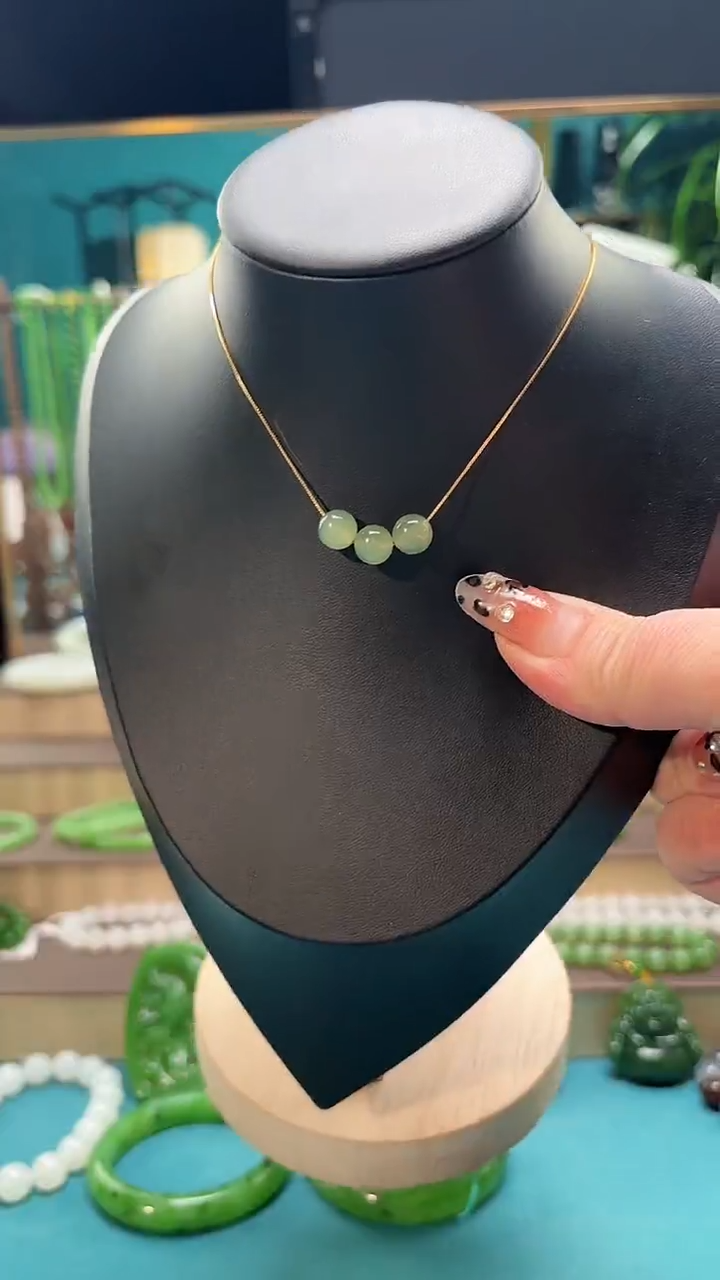 【闪购商品】和田玉（碧玉）吊坠(不含链)未镶嵌卡8湖水绿