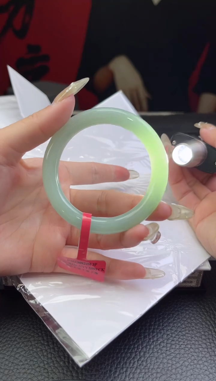 【闪购商品】翡翠手镯未镶嵌翡翠手镯