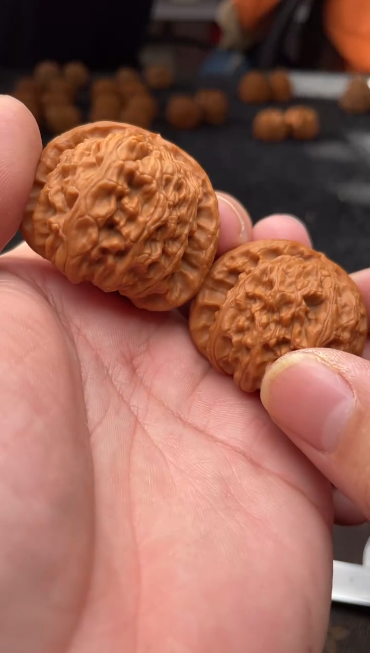 把件文玩核桃B152号42尺球白