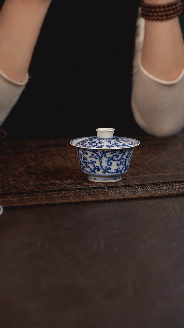 【闪购商品】杯聚澜堂仿明缠枝莲马蹄盖碗100cc