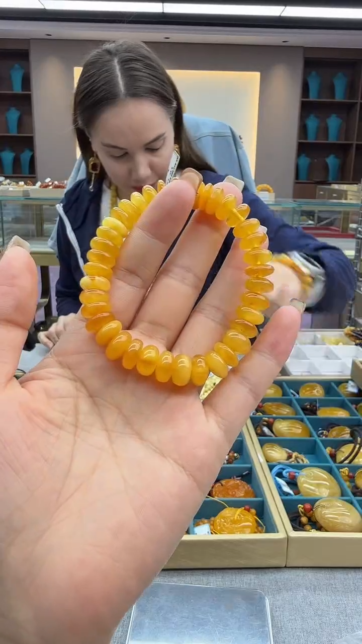 手链琥珀未镶嵌38秒拍号 假一罚三 