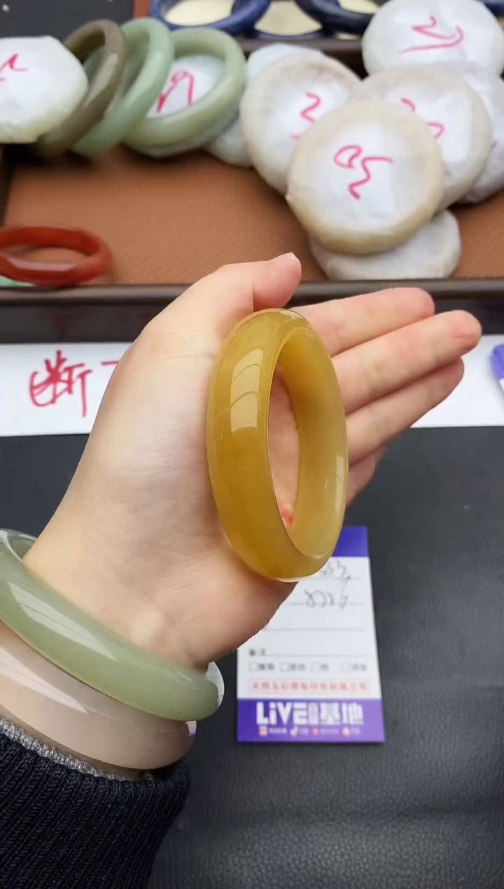 未镶嵌手镯石英质玉333+55/56