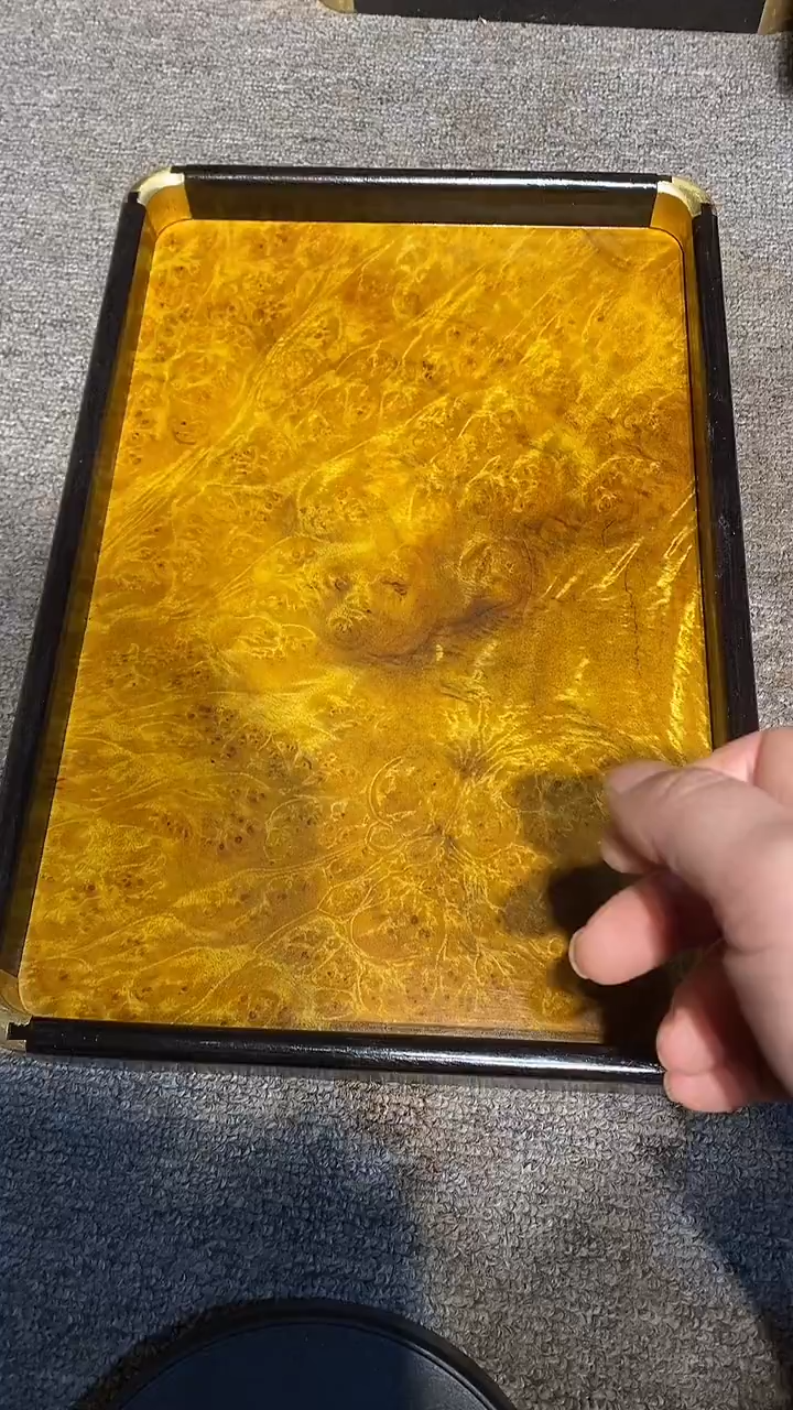 木木雕款得茶盘一个