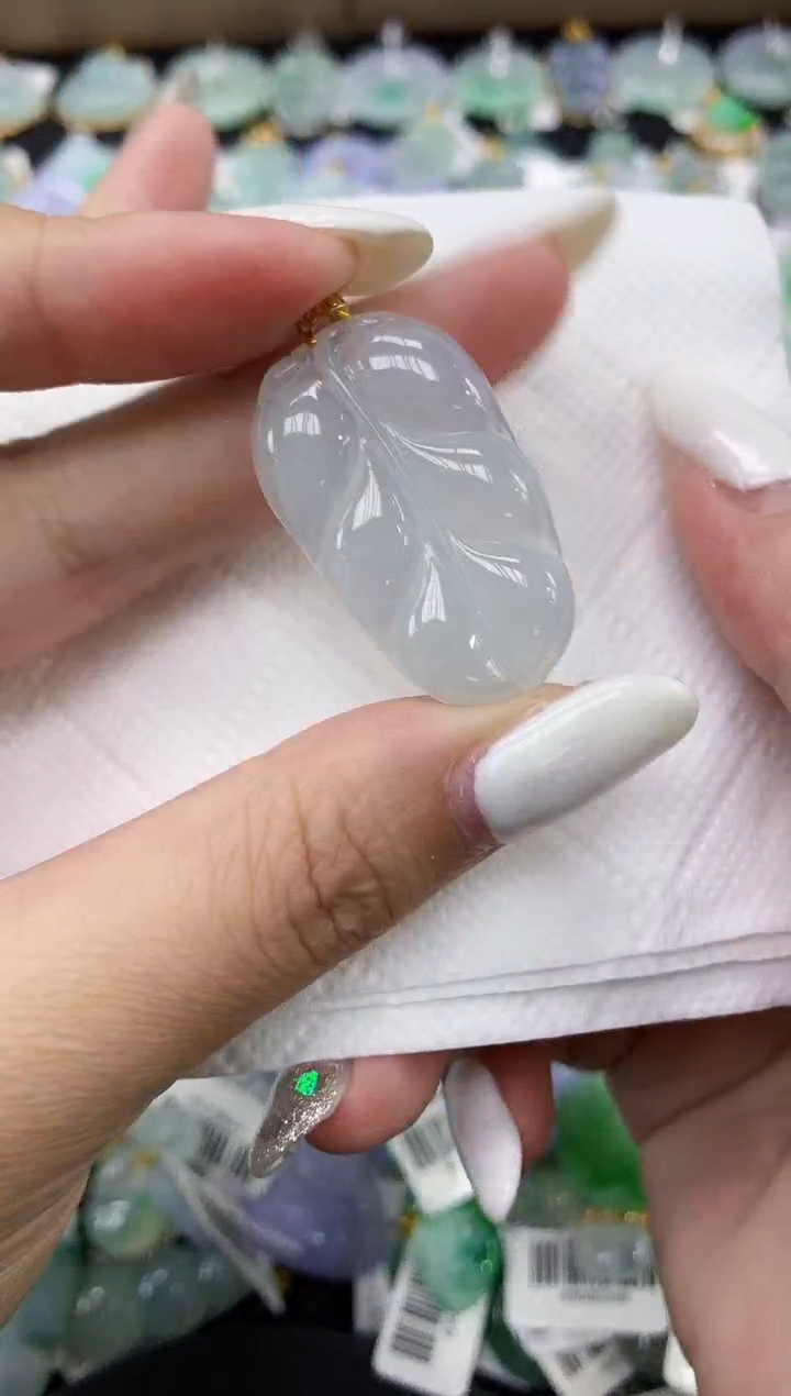 颈饰18K金镶嵌翡翠11111111111