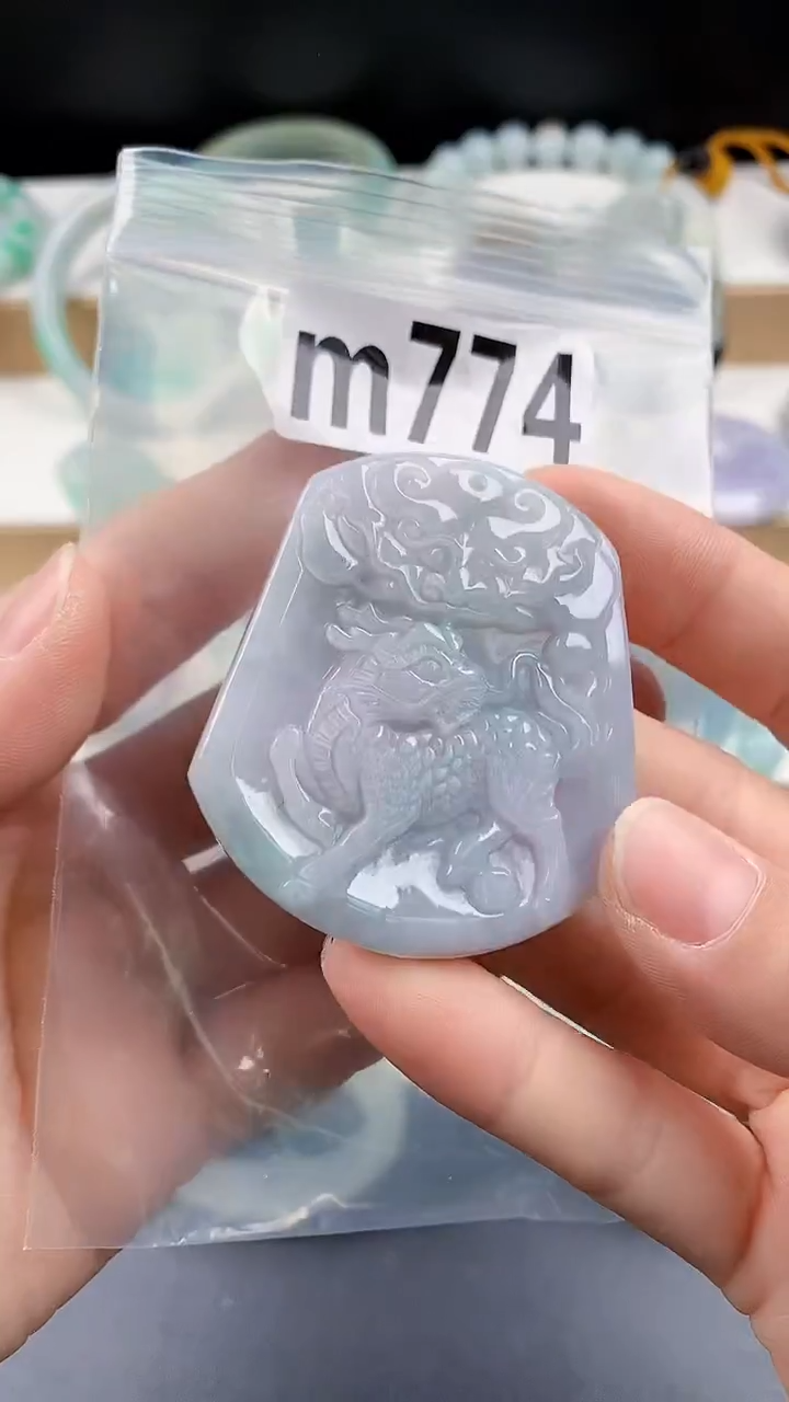 颈饰未镶嵌翡翠颈饰未镶嵌缅甸天然翡翠吊坠