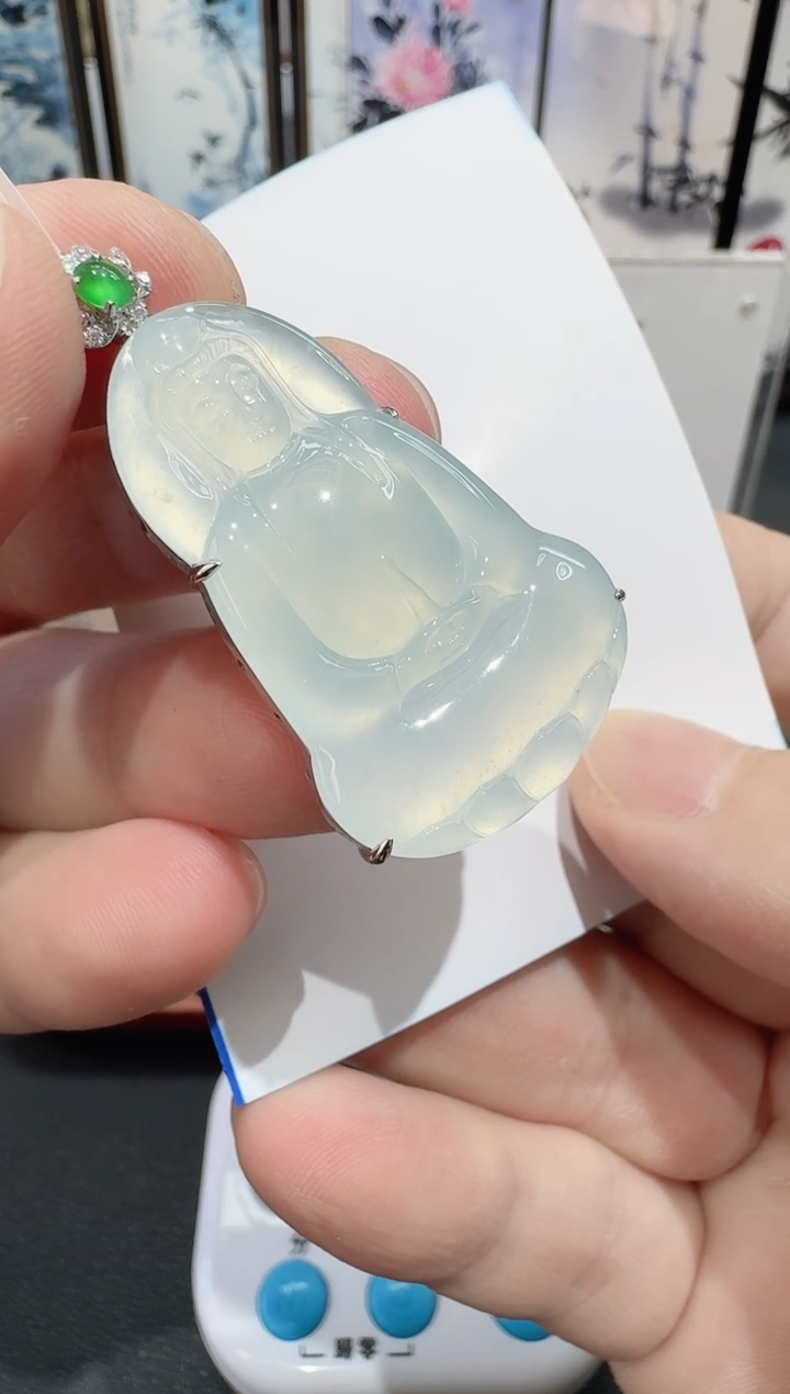 颈饰18K金镶嵌翡翠寄售回流，不退不换