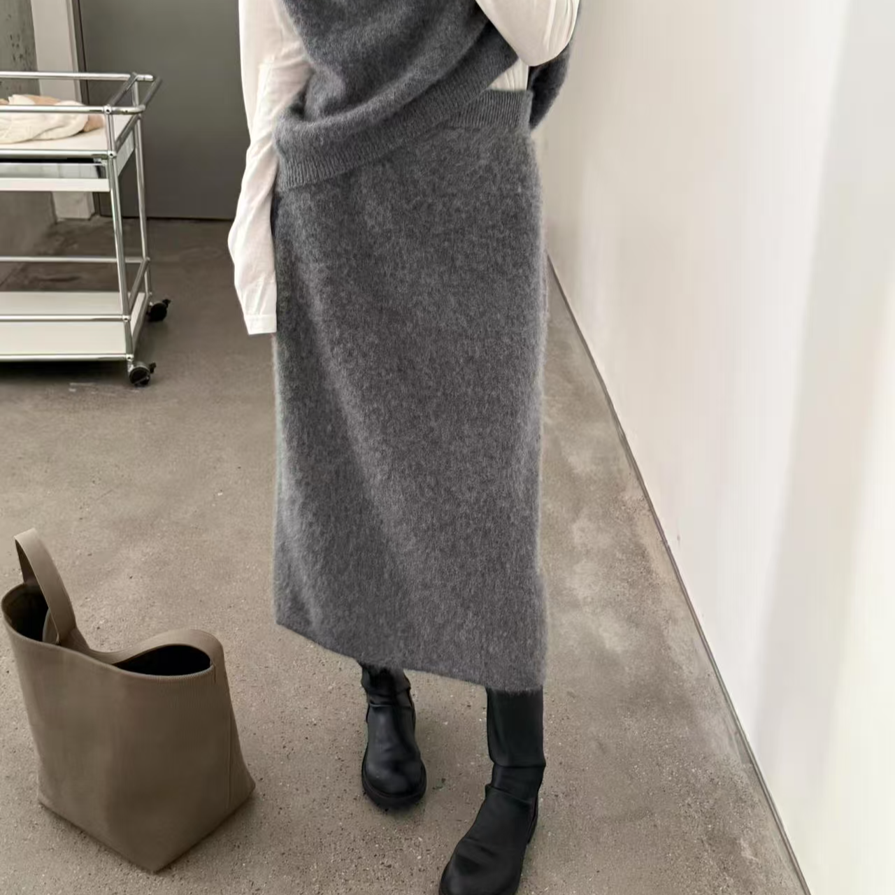【欢欢】通勤常规腰松紧带极简风半身裙毛呢显瘦风百搭YF82216