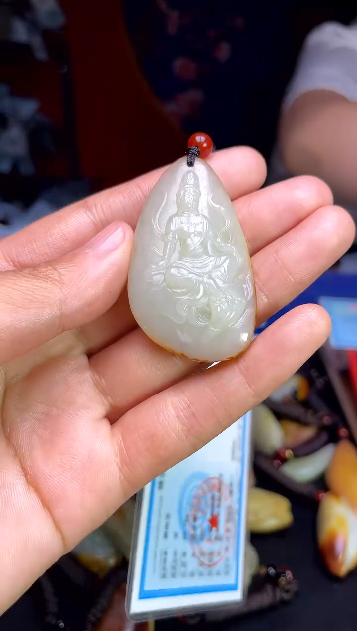 和田玉未镶嵌颈饰1