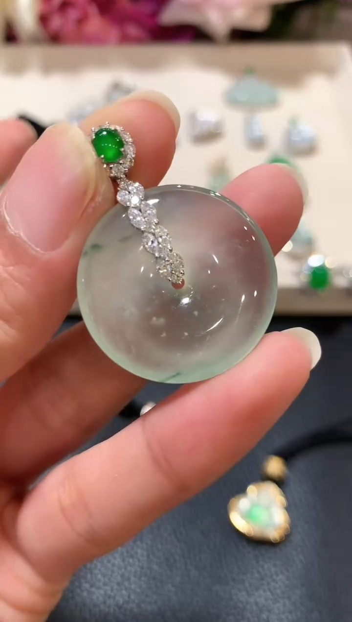 吊坠(不含链)18K金镶嵌翡翠落**禅m88 