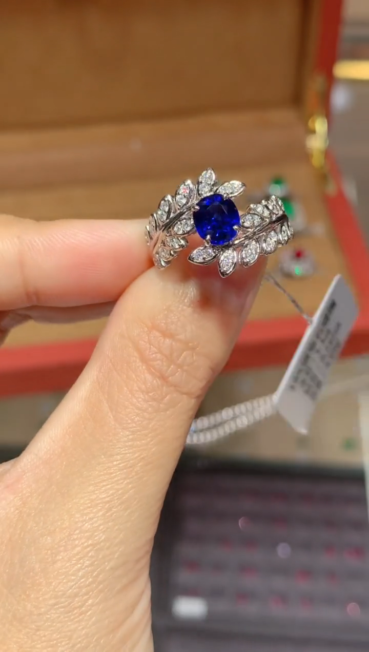 【闪购商品】蓝宝石戒指18K金镶嵌1.3CT