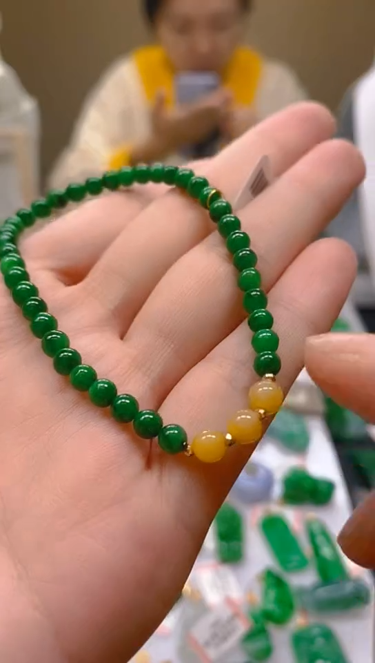 【闪购商品】翡翠颈饰18K金镶嵌天然翡翠A货，一物一证