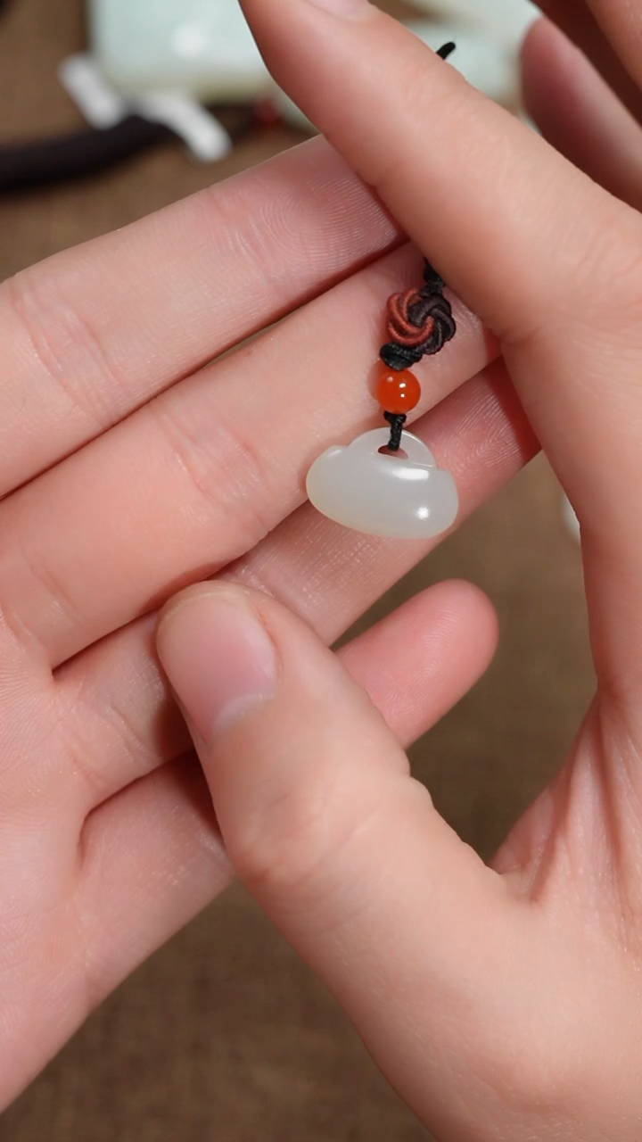 【闪购商品】和田玉颈饰未镶嵌0