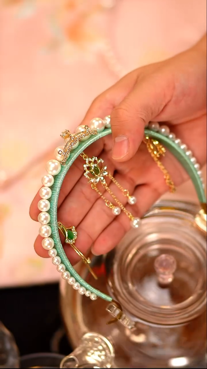 ?****中编织壶壶壶壶金色线粉色坠子