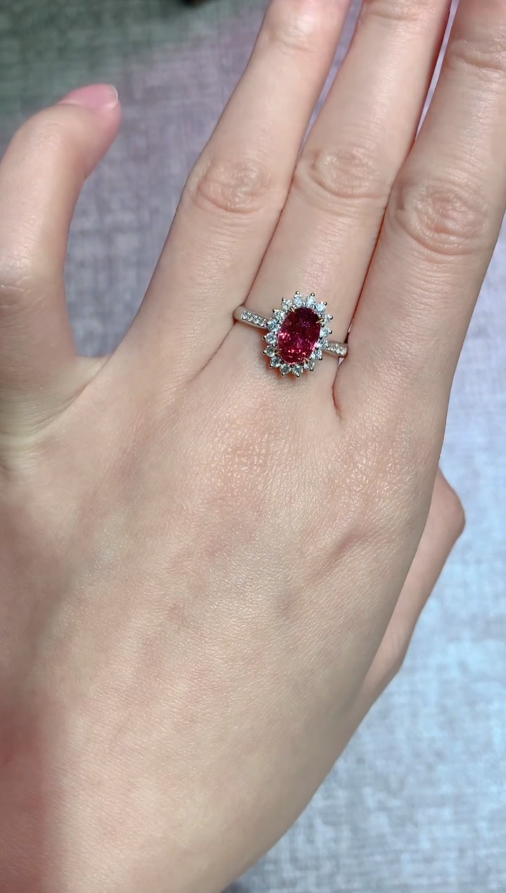 【闪购商品】蓝宝石戒指18K金镶嵌2.08CT