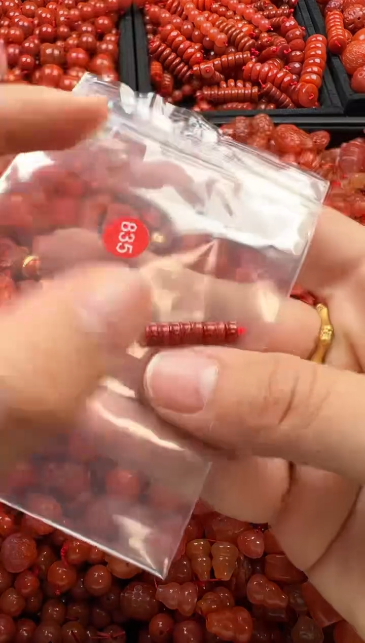 【闪购商品】南红玛瑙颈饰未镶嵌1