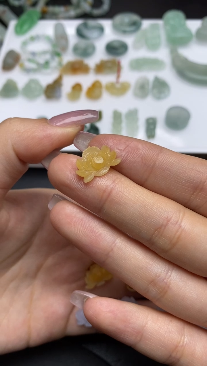 【闪购商品】定制翡翠未镶嵌翡翠毛货~