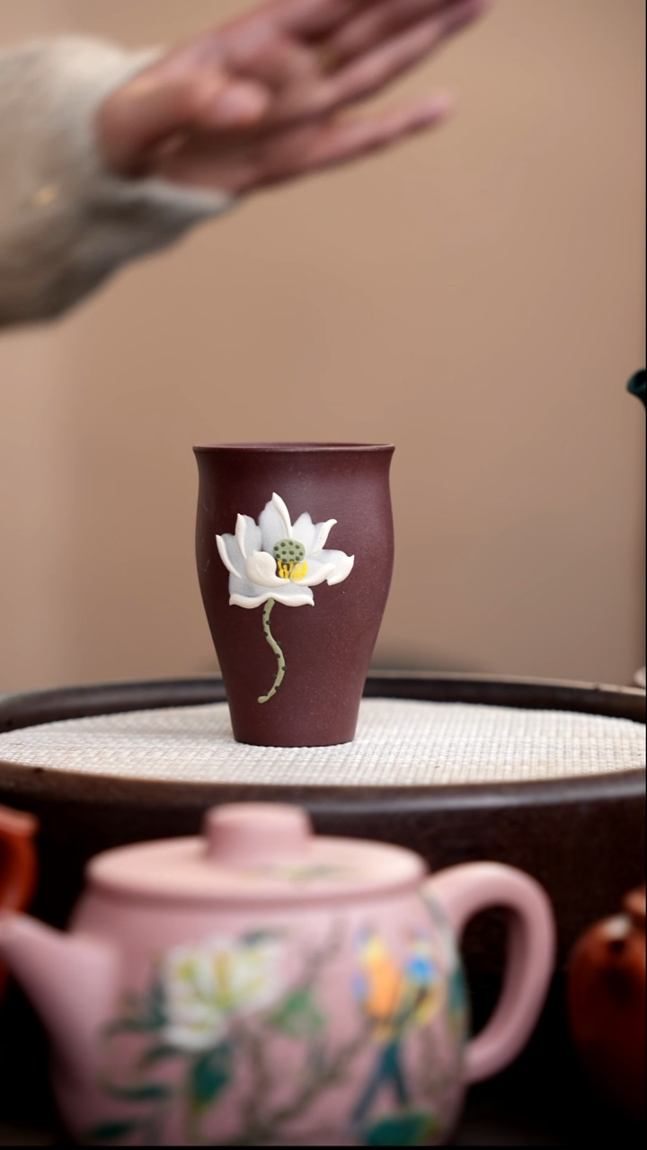 茶壶紫砂紫泥闻香杯泥绘白莲