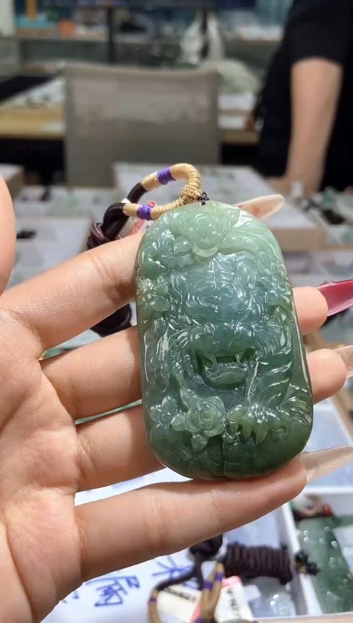 【闪购商品】翡翠颈饰未镶嵌天然缅甸翡翠A货未镶嵌