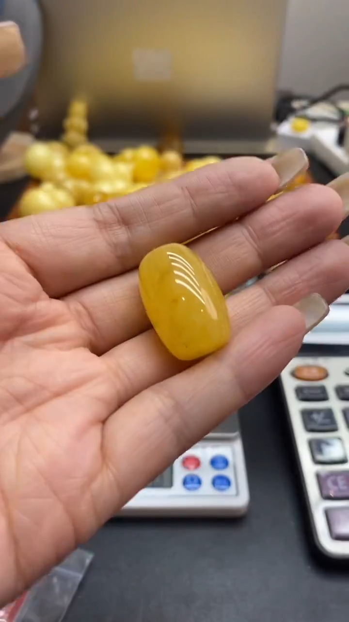 琥珀未镶嵌珠宝奇石929