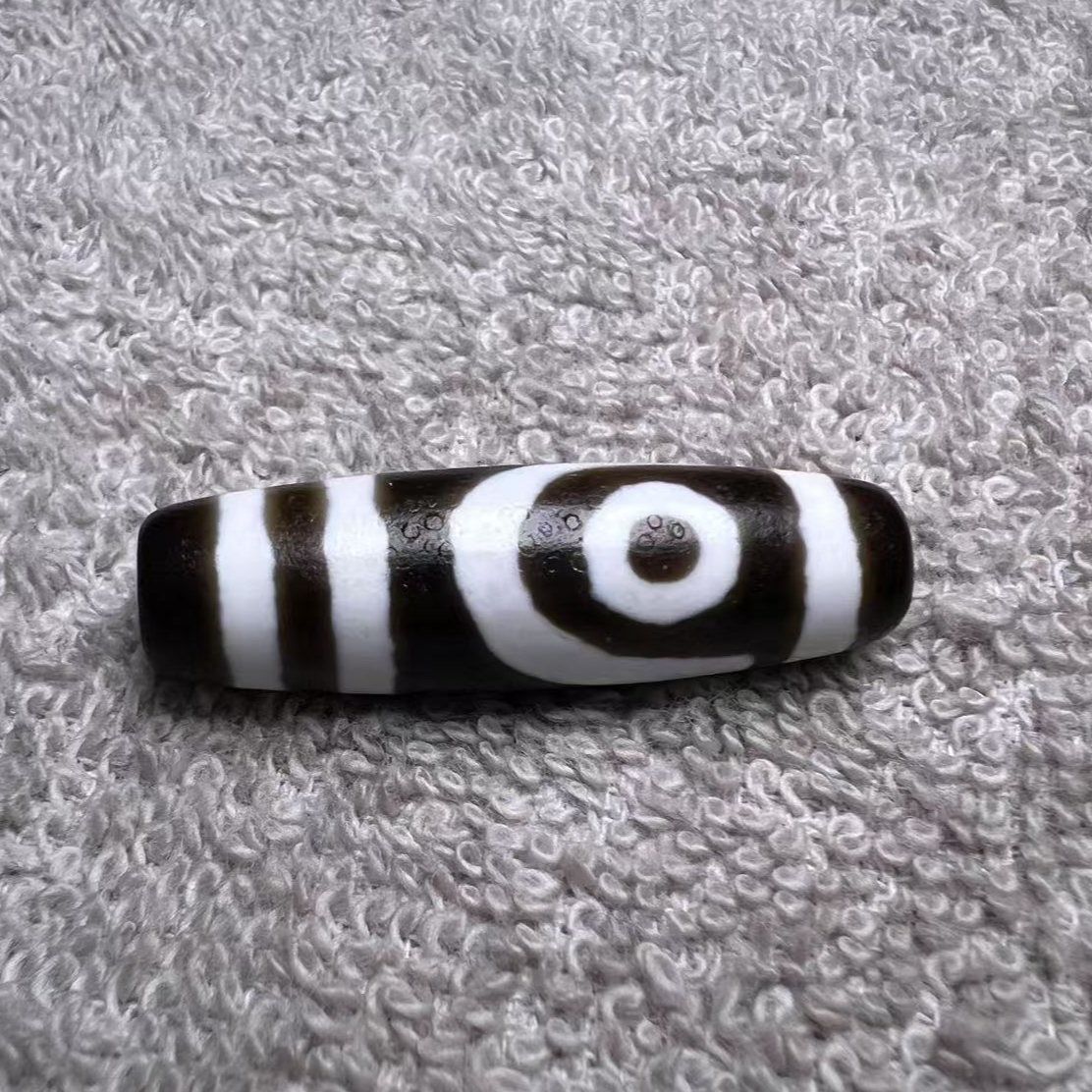 65号如意二眼，咬色扎实，品相完美，男女锁骨颈饰