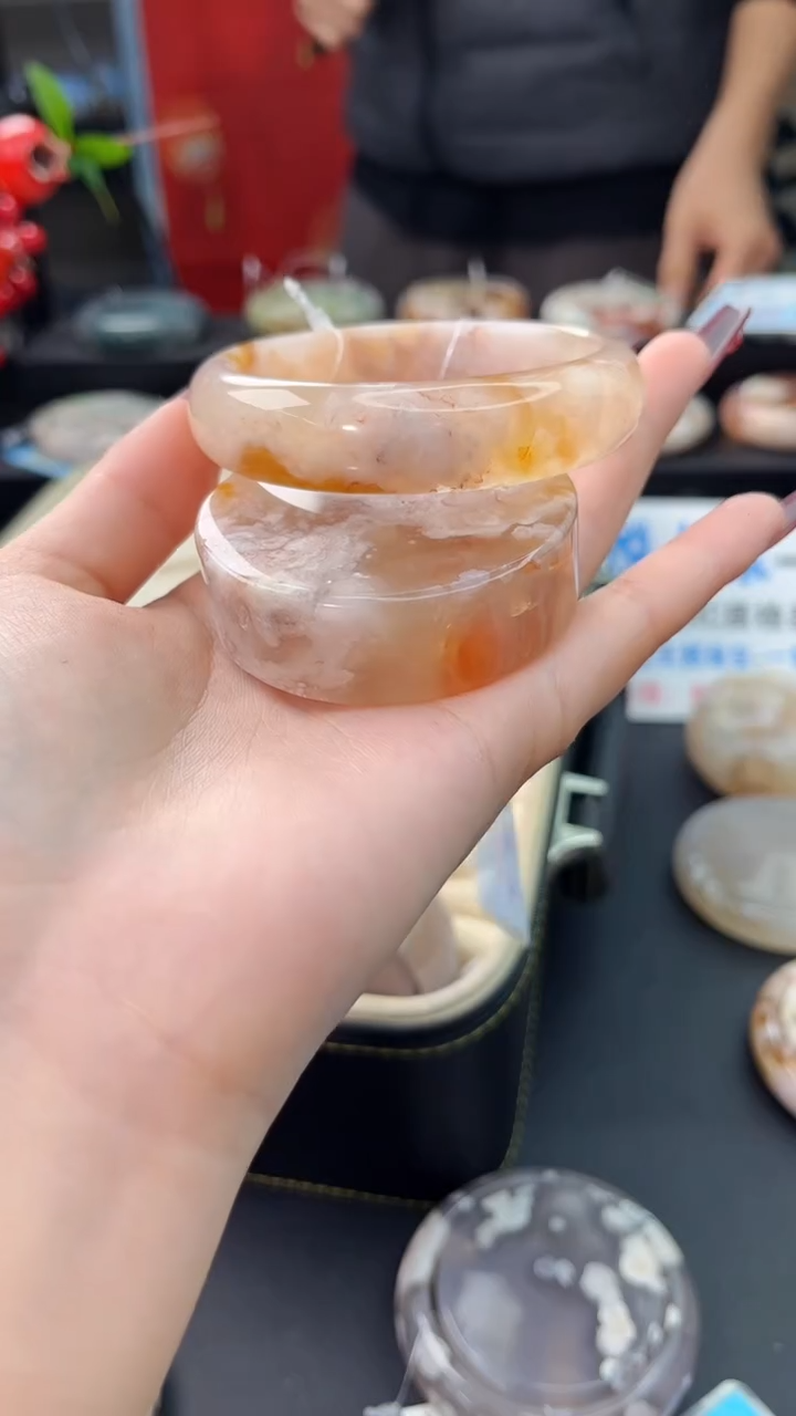 【闪购商品】石英质玉手镯未镶嵌赠送镯心（58圈口）