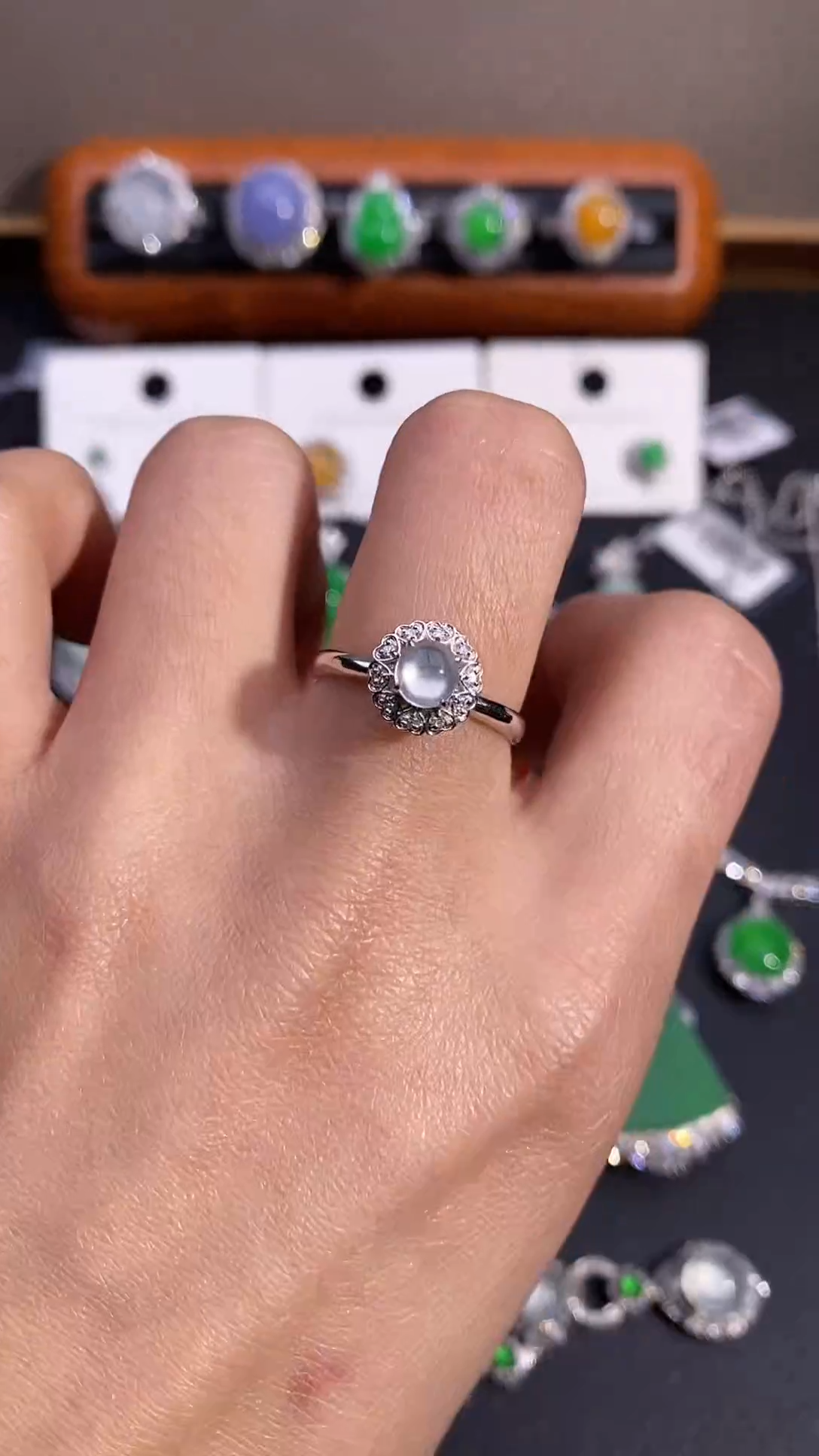 【闪购商品】翡翠戒指18K金镶嵌戒指