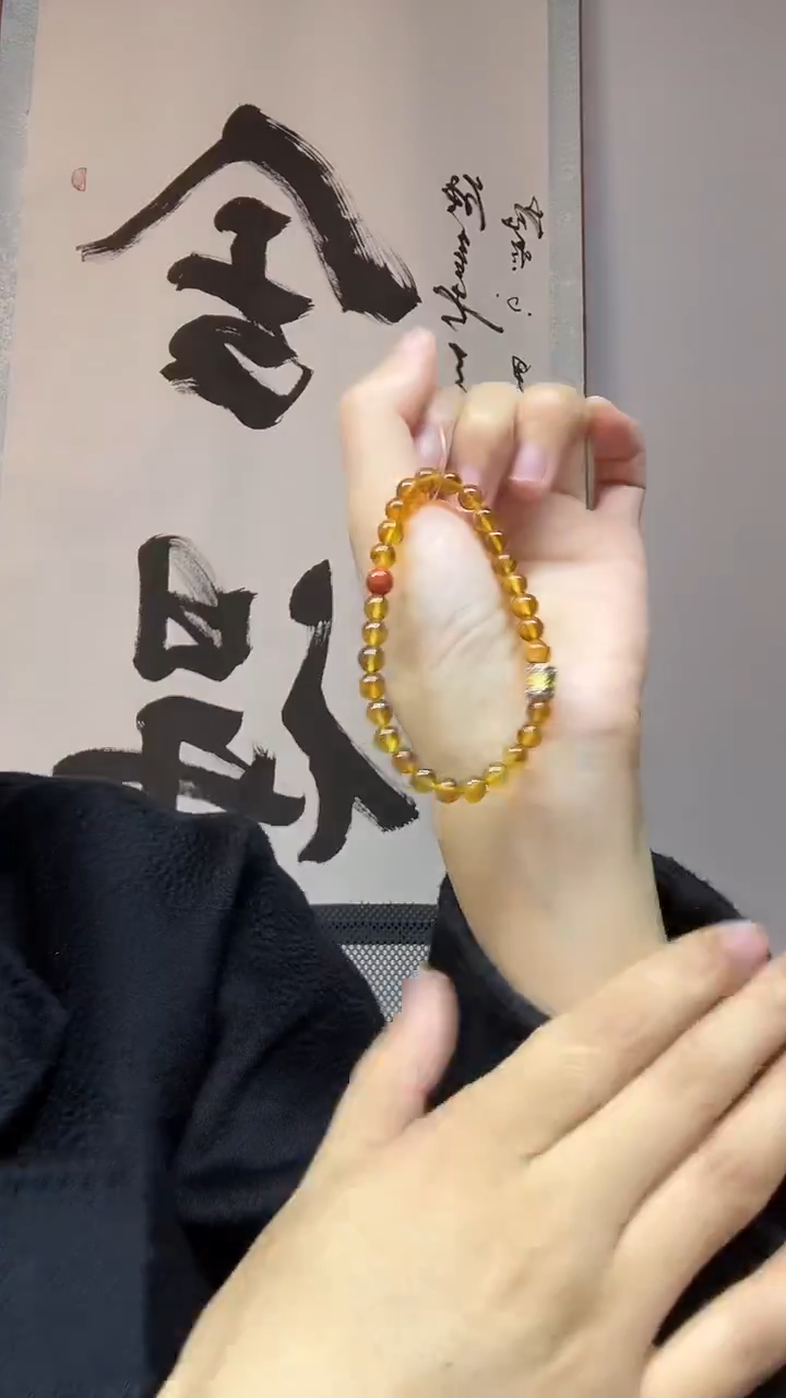 手串琥珀未镶嵌卡5+