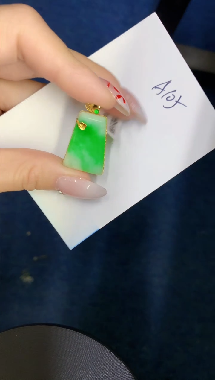 【闪购商品】翡翠颈饰18K金镶嵌00000000000