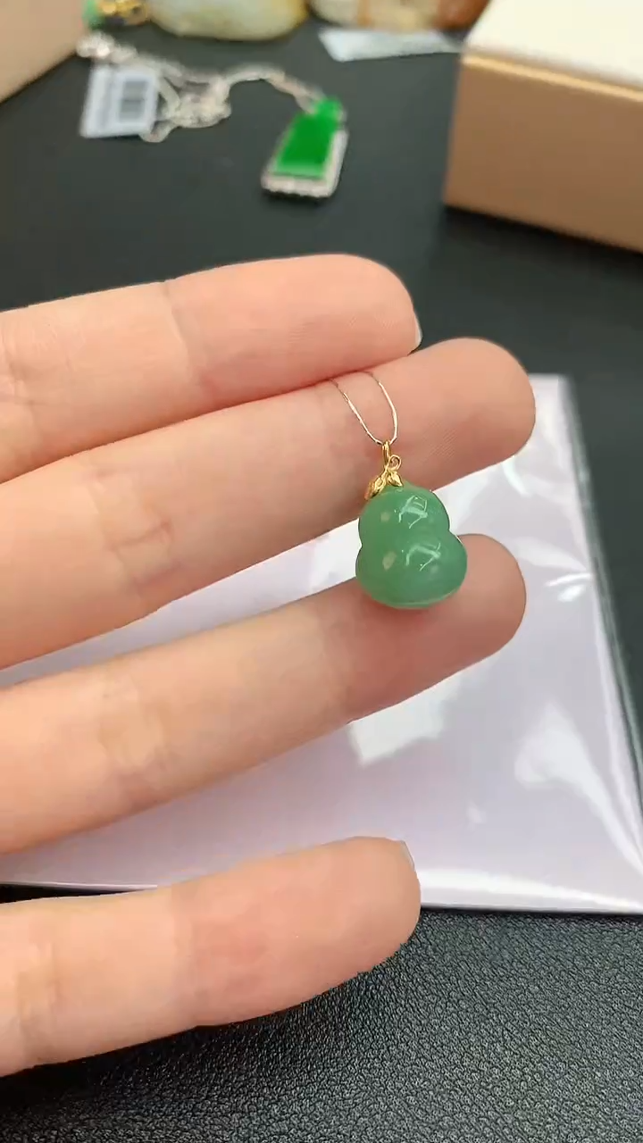 【闪购商品】翡翠颈饰18K金镶嵌赠礼盒证书  敏