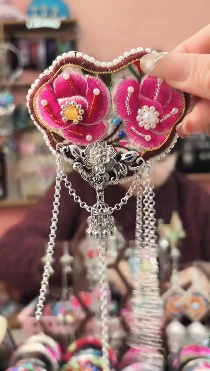 艺枝独绣手工饰品138