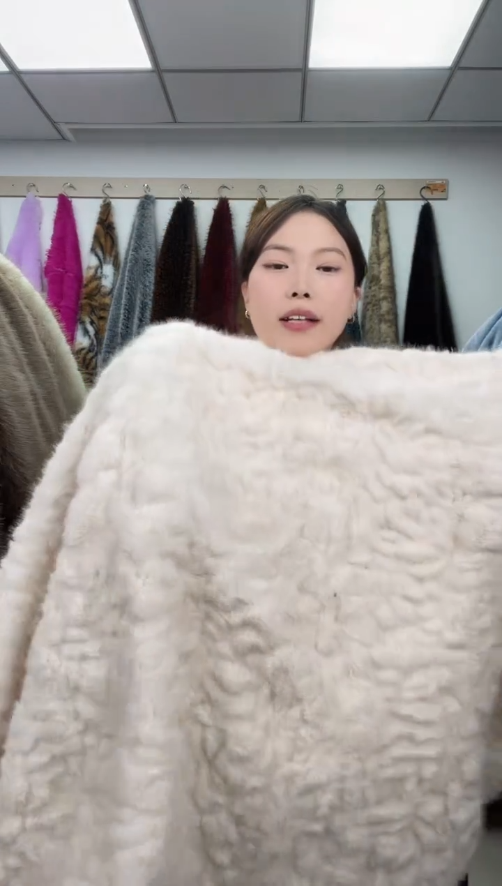 狐狸毛D375尺寸1.8*1