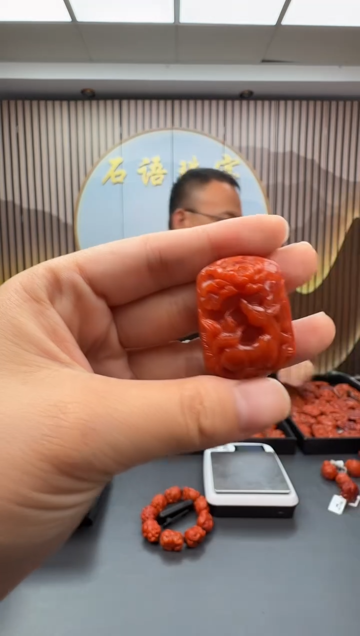 南红玛瑙雕刻未镶嵌075ZB0811产品一个
