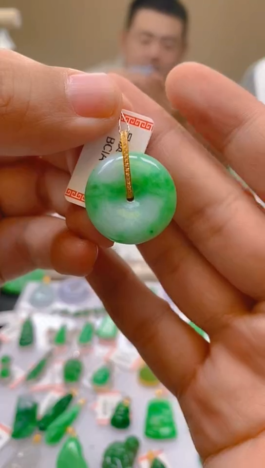 【闪购商品】翡翠颈饰18K金镶嵌 新号开播，全场乱卖