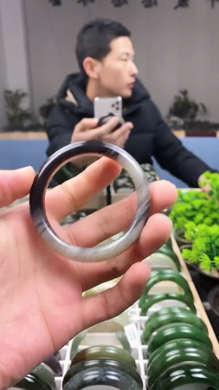 【闪购商品】和田玉手镯未镶嵌52.5