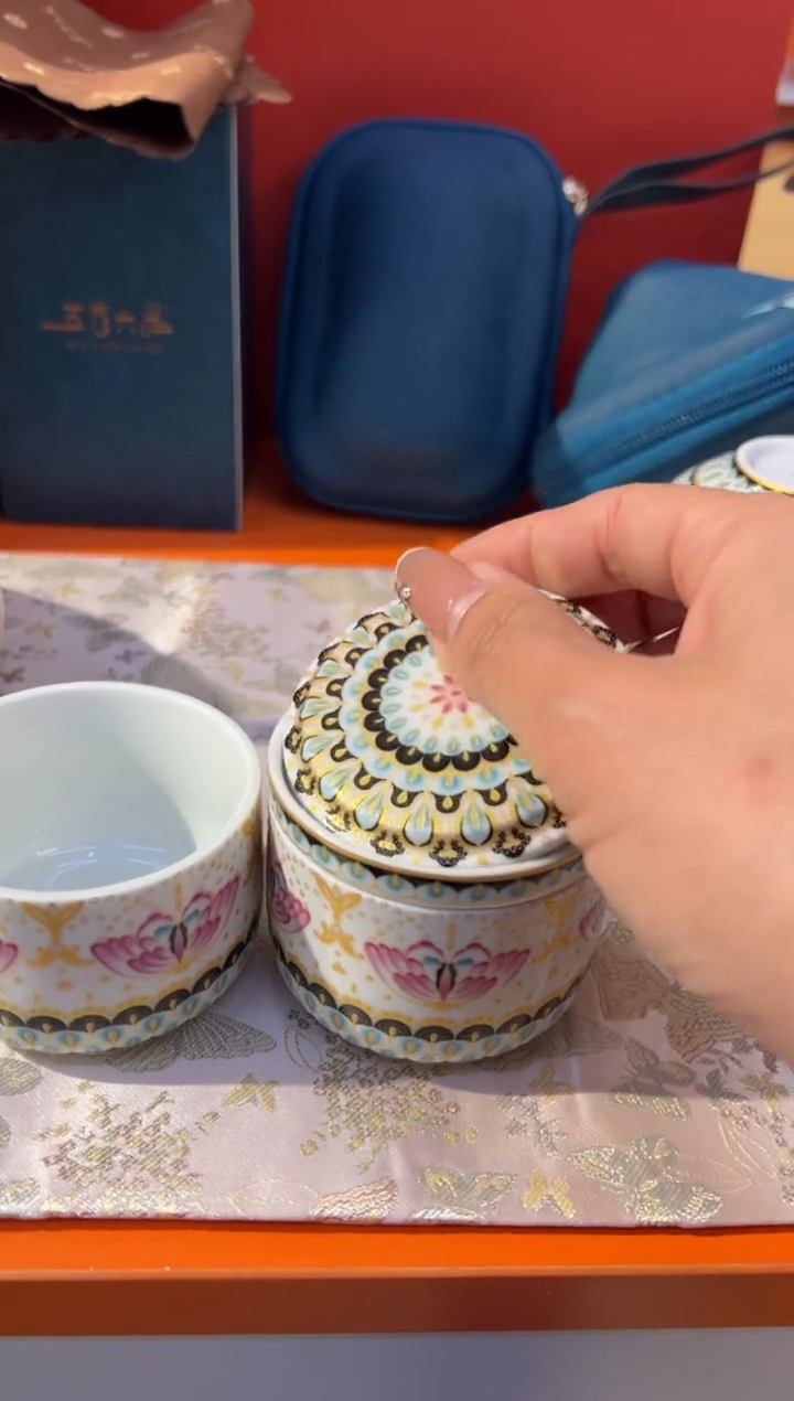 瓷片小乔闪购链接